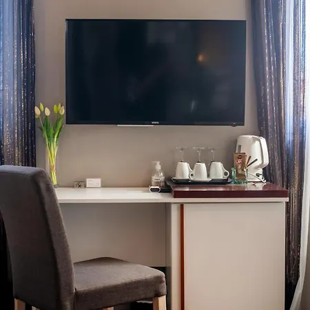 Luxury Kiara *